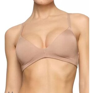 SKIMS Wireless Form T-shirt Bra NWT
